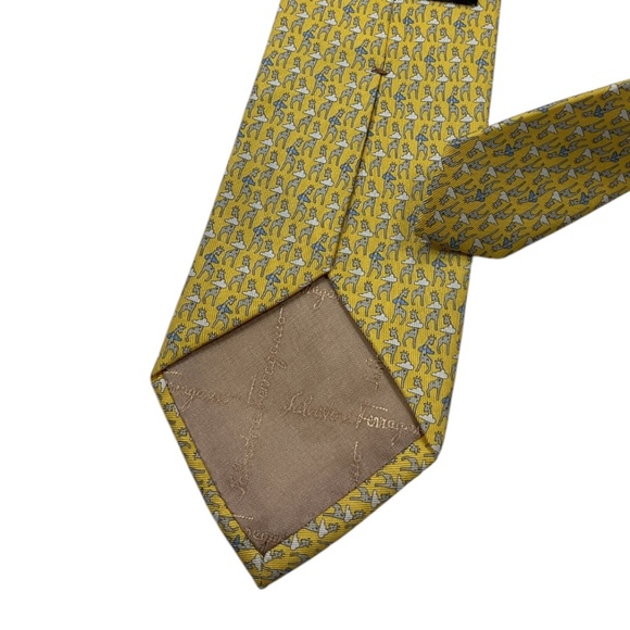 SALVATORE FERRAGAMO XL Yellow Giraffe Cloud Silk LUXURY Tie ITALY - Picture 4 of 4
